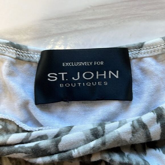 NWOT St John | Green White Abstract Print Stretch 3/4 Sleeve Boat Neck S - Picture 4 of 6